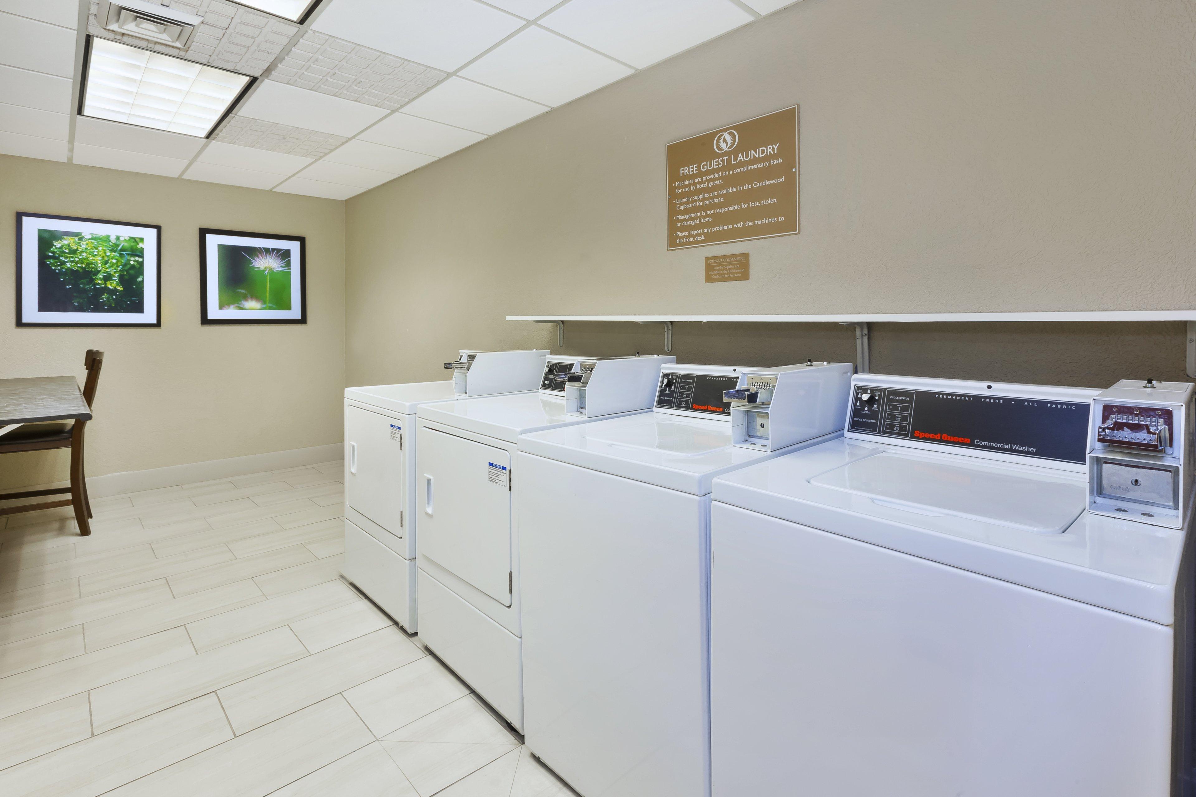 Candlewood Suites Grand Rapids Airport By Ihg Cascade Eksteriør billede
