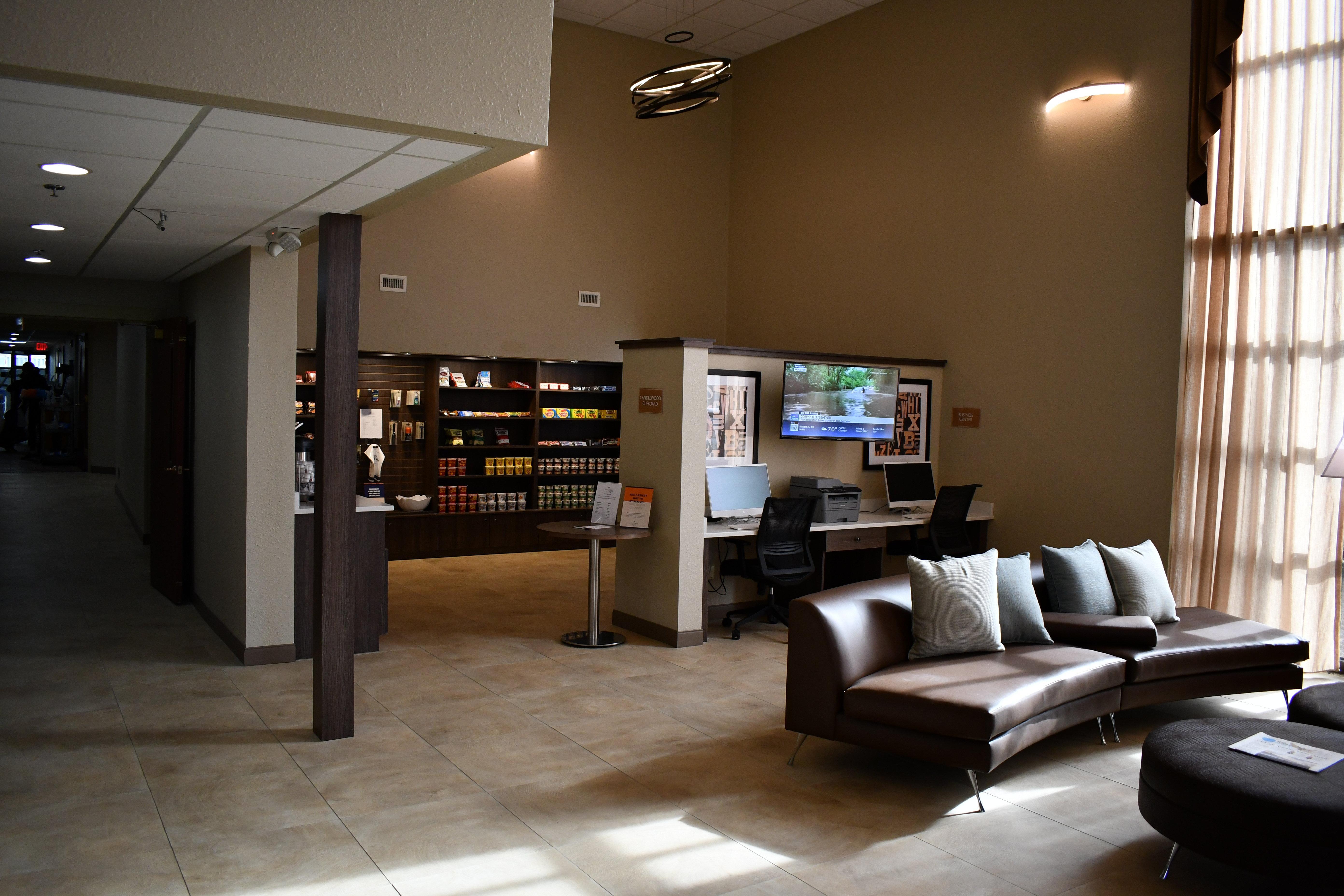 Candlewood Suites Grand Rapids Airport By Ihg Cascade Eksteriør billede