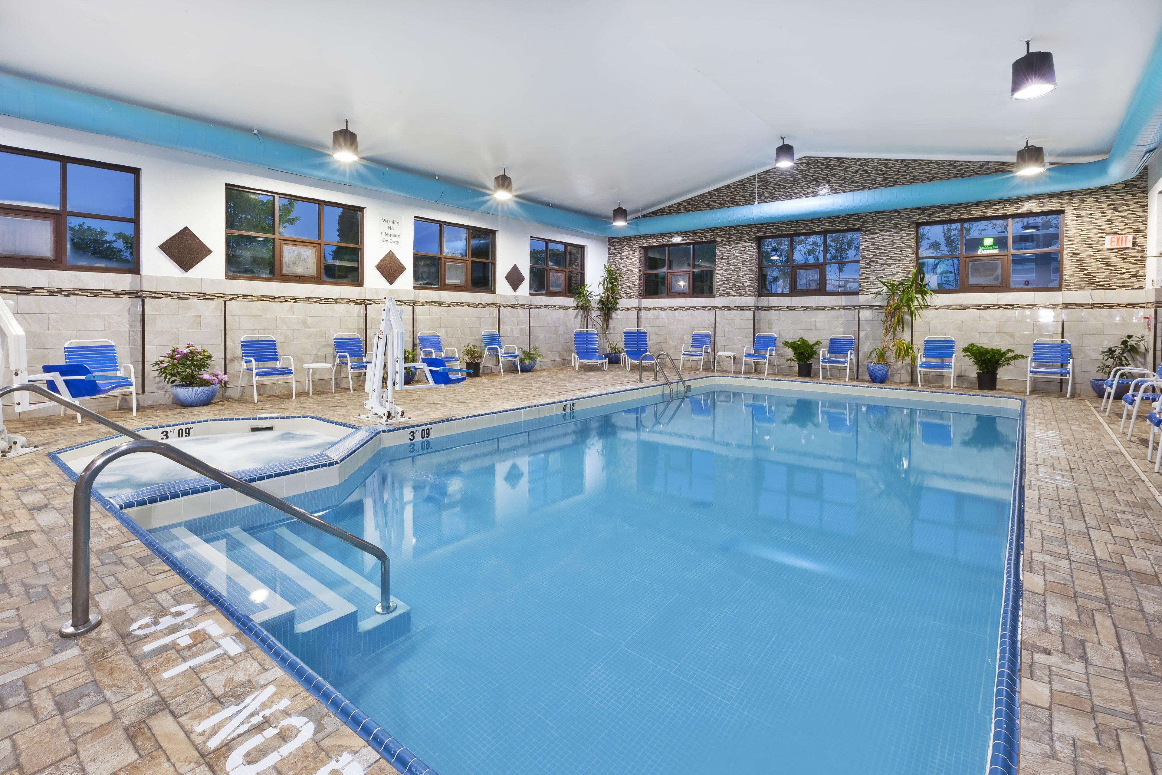 Candlewood Suites Grand Rapids Airport By Ihg Cascade Eksteriør billede