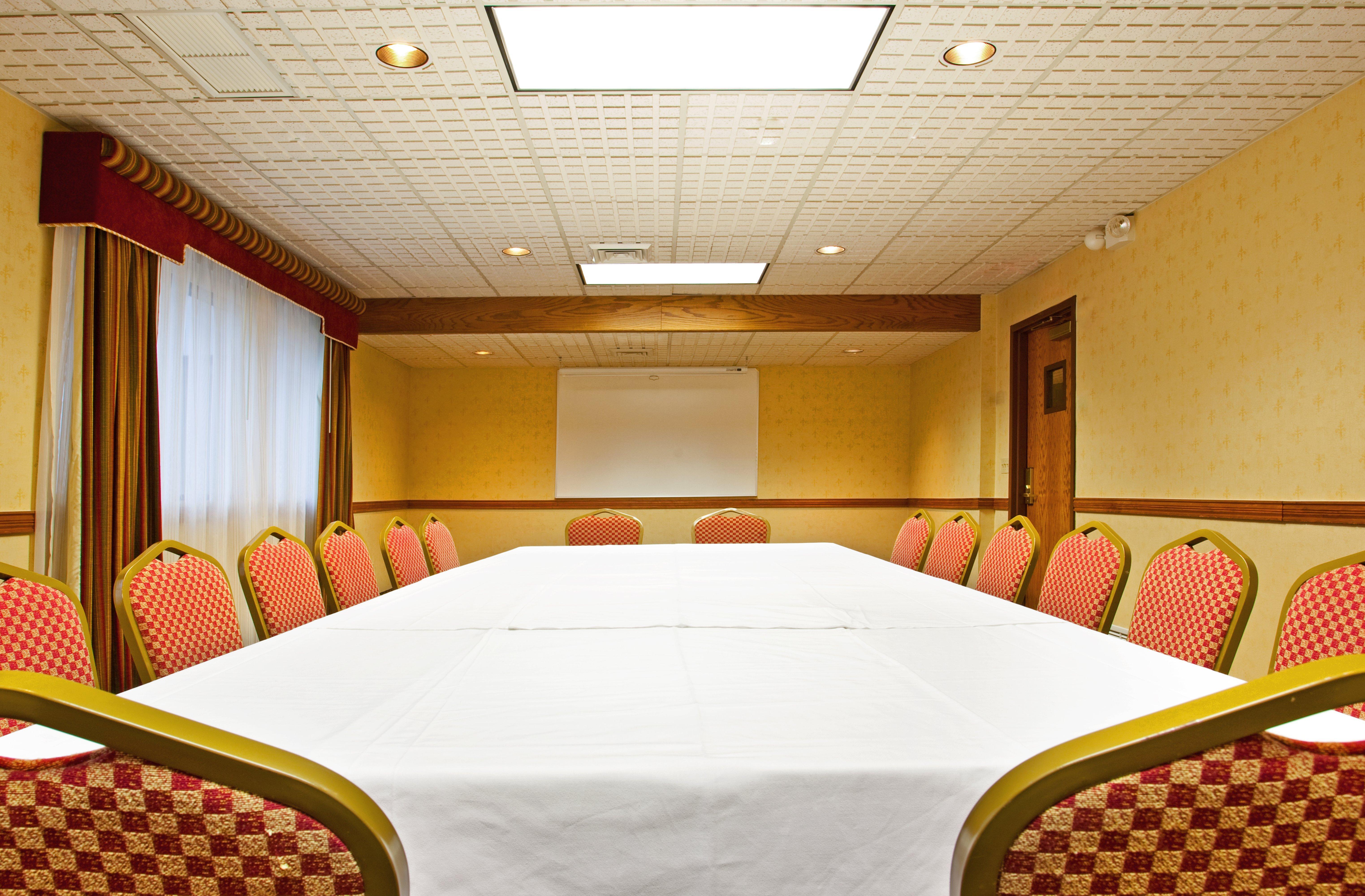 Candlewood Suites Grand Rapids Airport By Ihg Cascade Eksteriør billede
